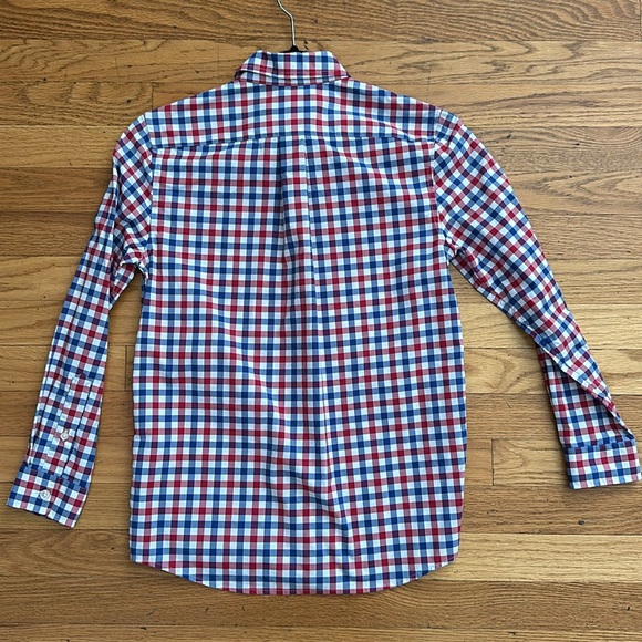 Vineyard Vines Performance button up shirt - Picture 3 of 3